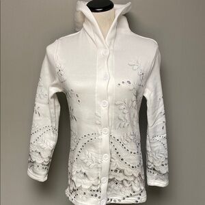 White “Eyelet” Hoodie with High Collar – Size S – EUC